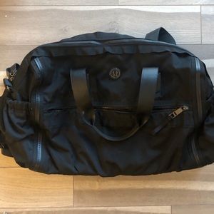 Lululemon black duffel bag